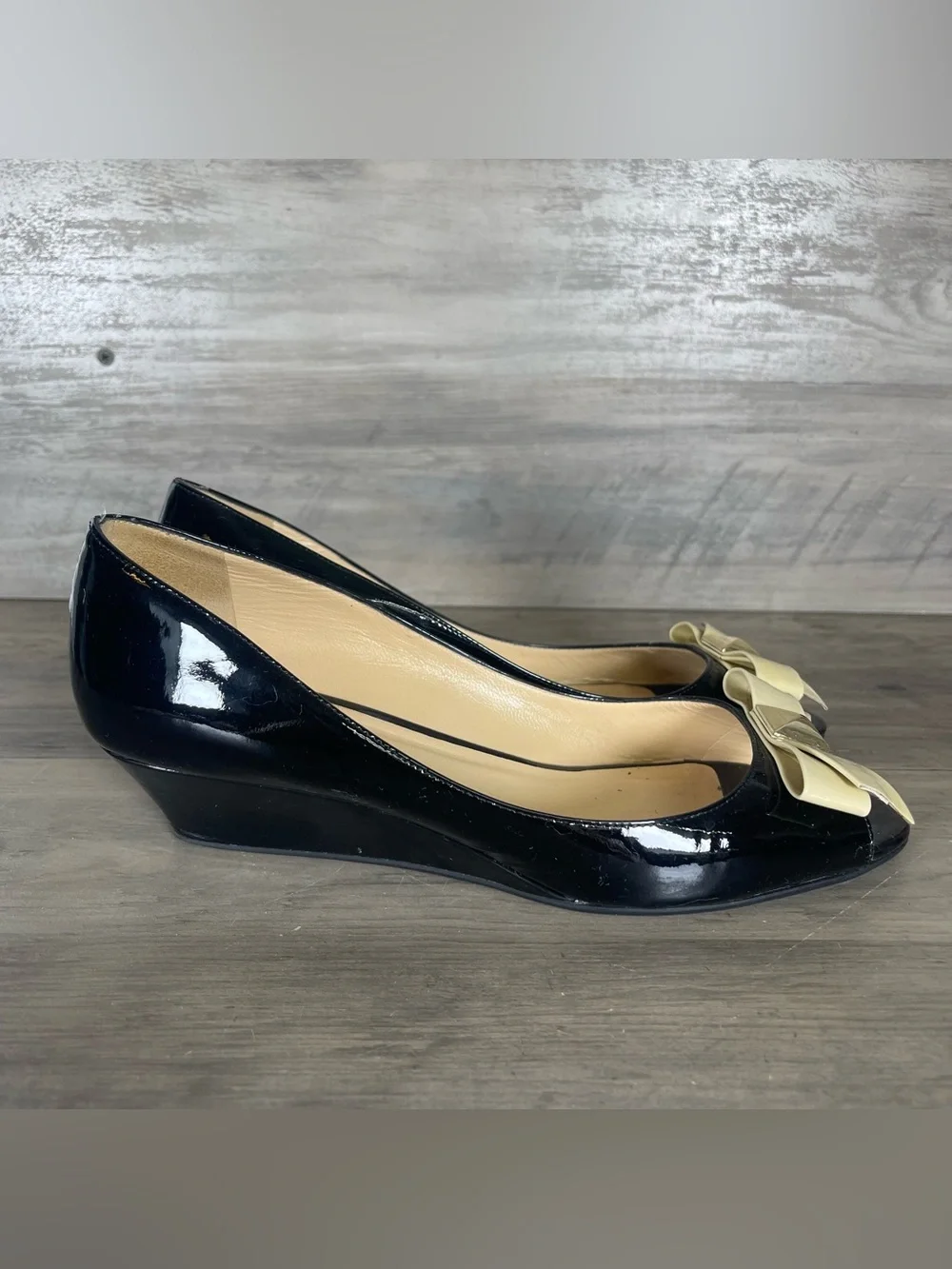 Kate Spade 8.5 Tilda Black Patent Doe Bow Stud Slip On Low Wedges W/Box And Bag‎